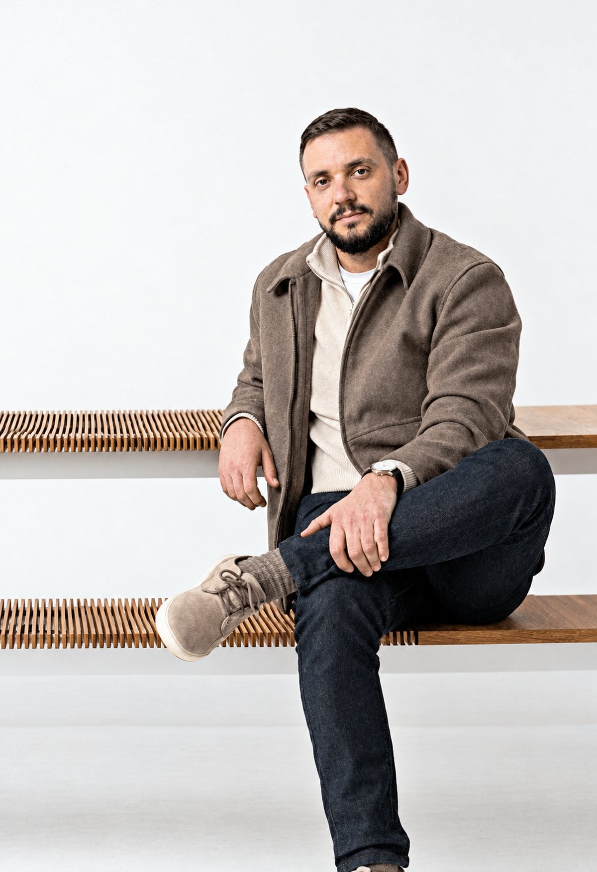 Slobodan Todorović sitting beside the Accordion Table