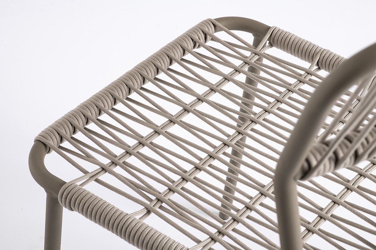 The rope seat of the Bianca chair, close up